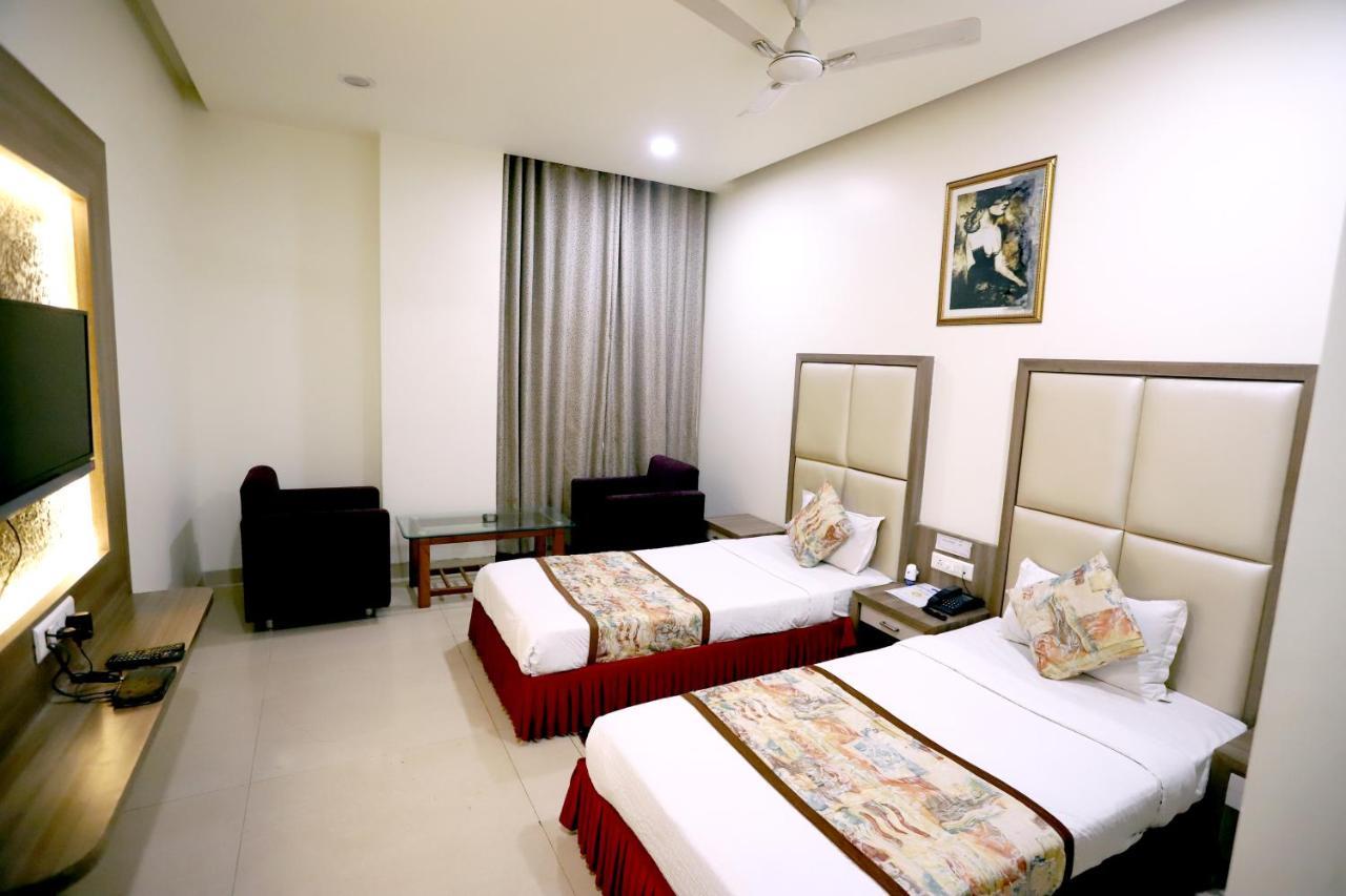 Hotel Blue Pearl Bhopal Exterior foto