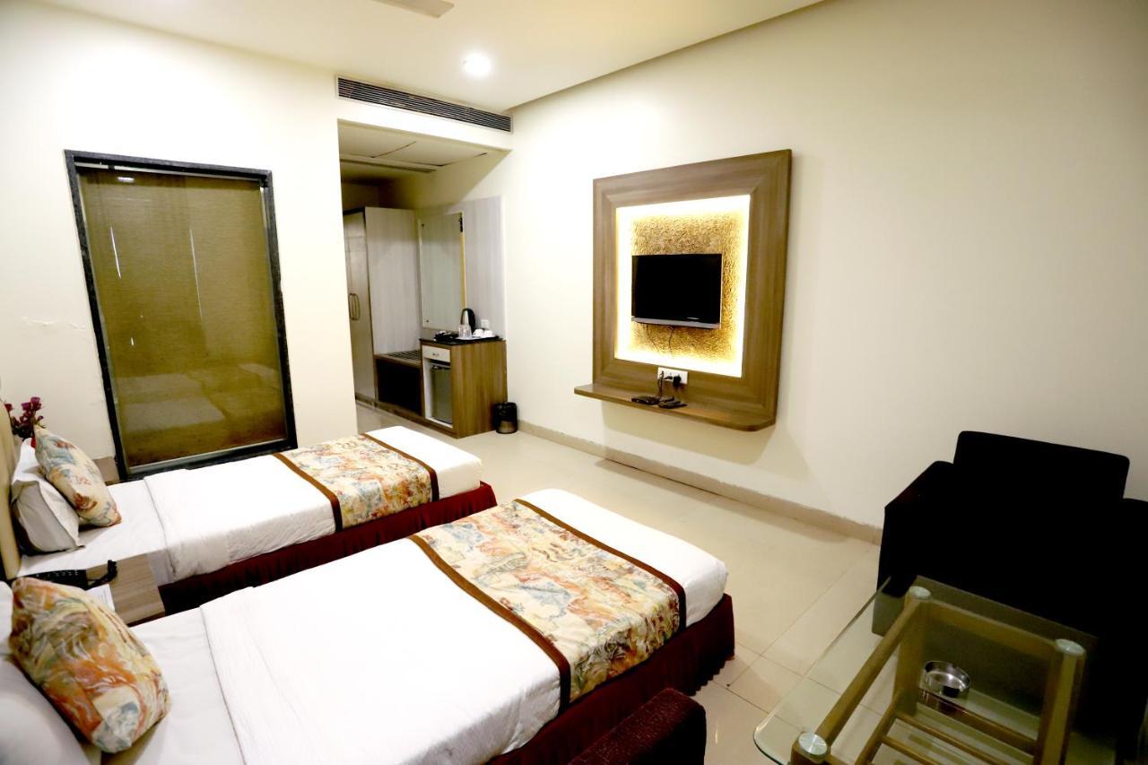 Hotel Blue Pearl Bhopal Exterior foto